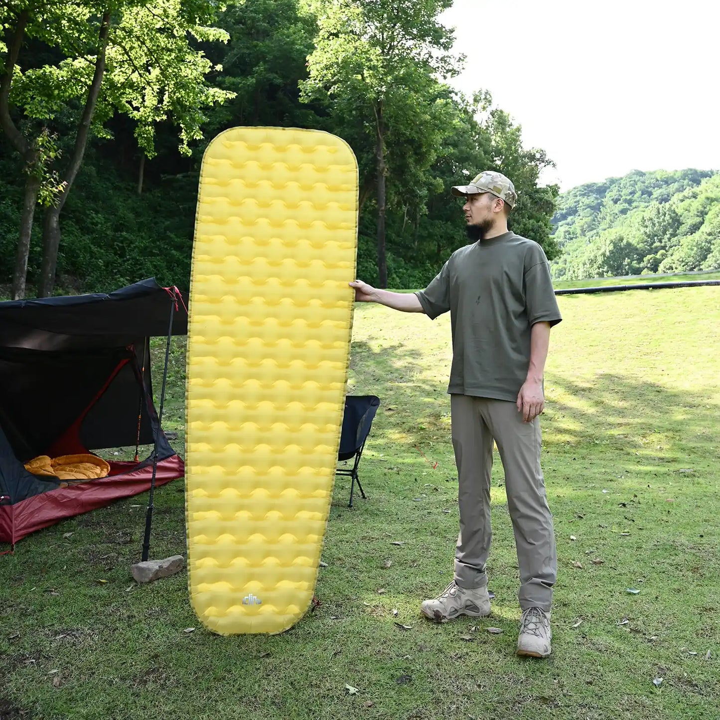 Sleeping Pad with Reinforced Sidewalls